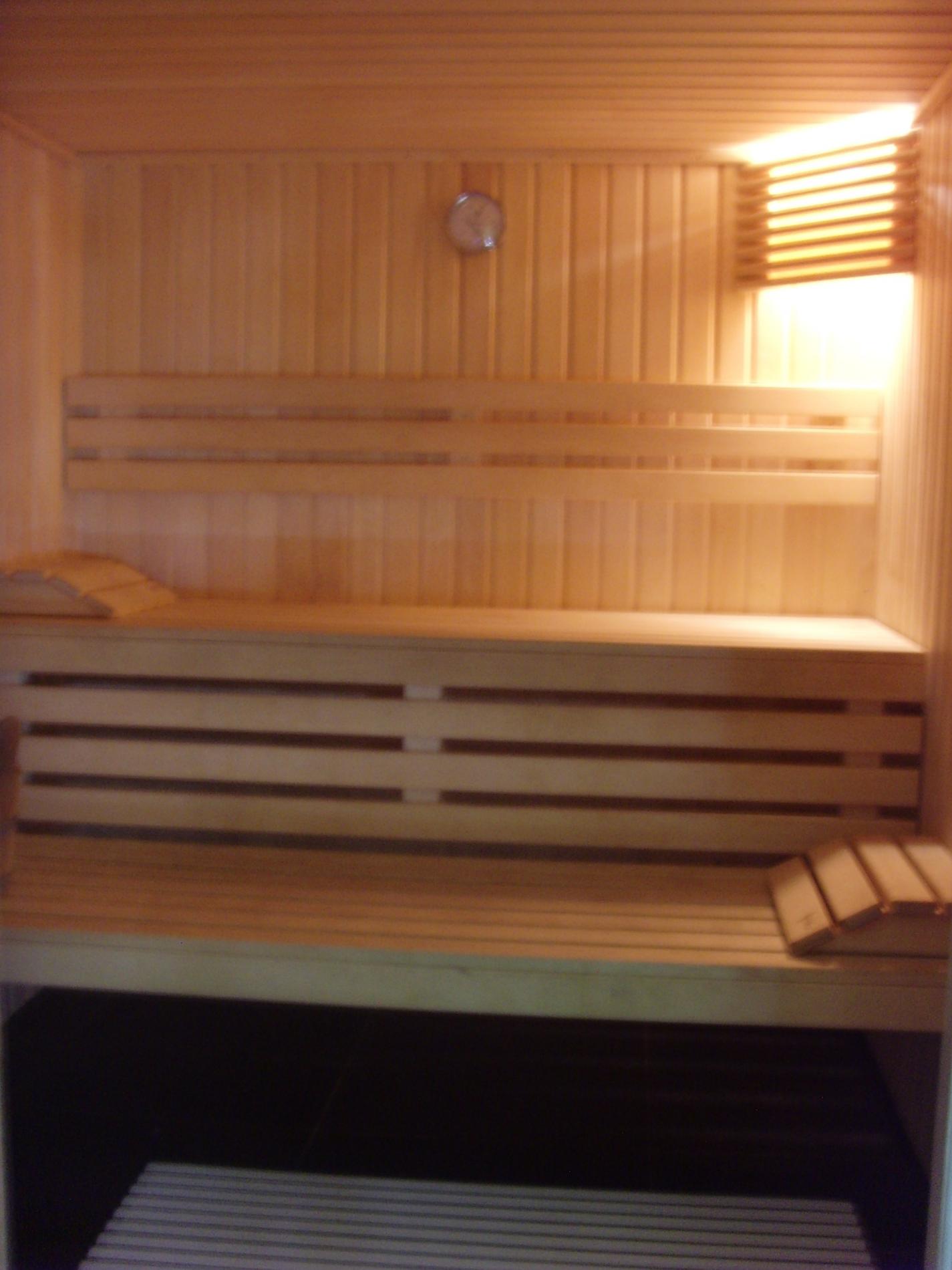 SAUNA